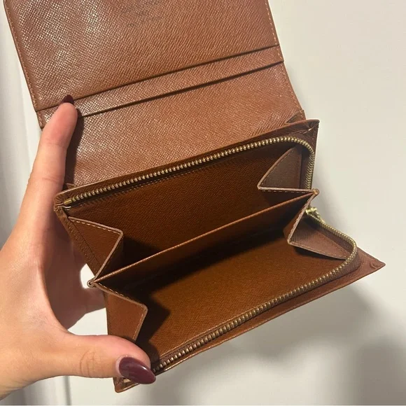 Louis Vuitton Coffrefort Wallet - Picture 9 of 12